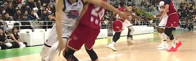开云体育app-李悦洲登场9分钟4犯规惹争议 媒体人：在一队得虚心一点 光耍帅不行