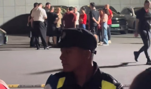 开云体育app官网-广厦连输三场，球迷场外破防！谩骂软蛋，指责王博，引人失望！